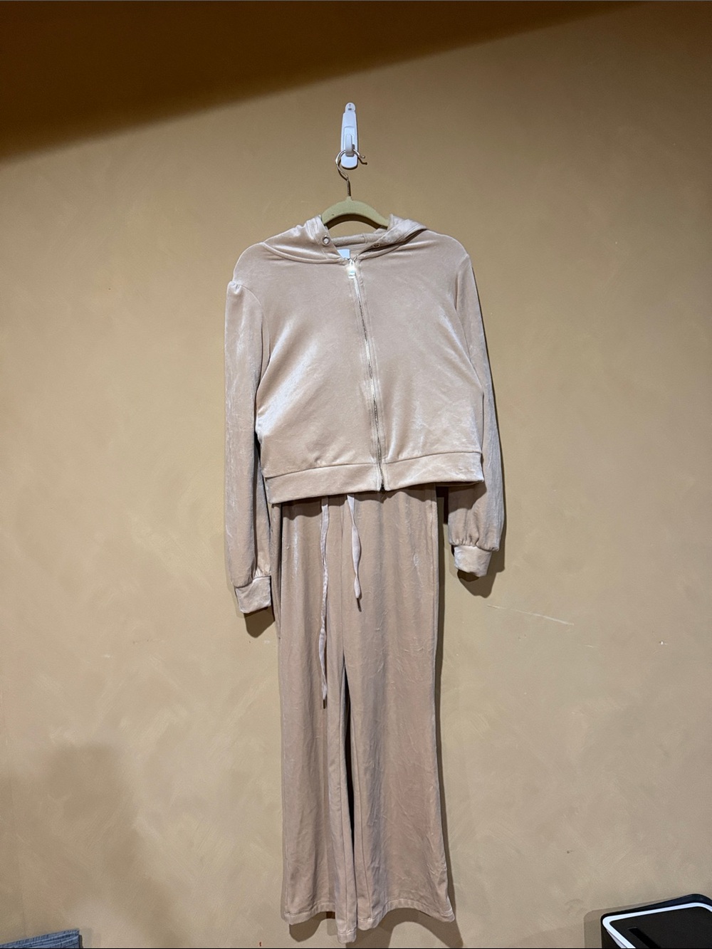 Women's Cream Velour Hoodie & Wide-Leg Pants Set Size Small